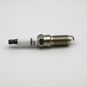 Pièces d'allumage automatique OE 370701060K de haute qualité nouvelle réparation de bougie d'allumage pour VOLVO pour Ford <span class=keywords><strong>Chevrolet</strong></span> carburant à essence - Product Image 1