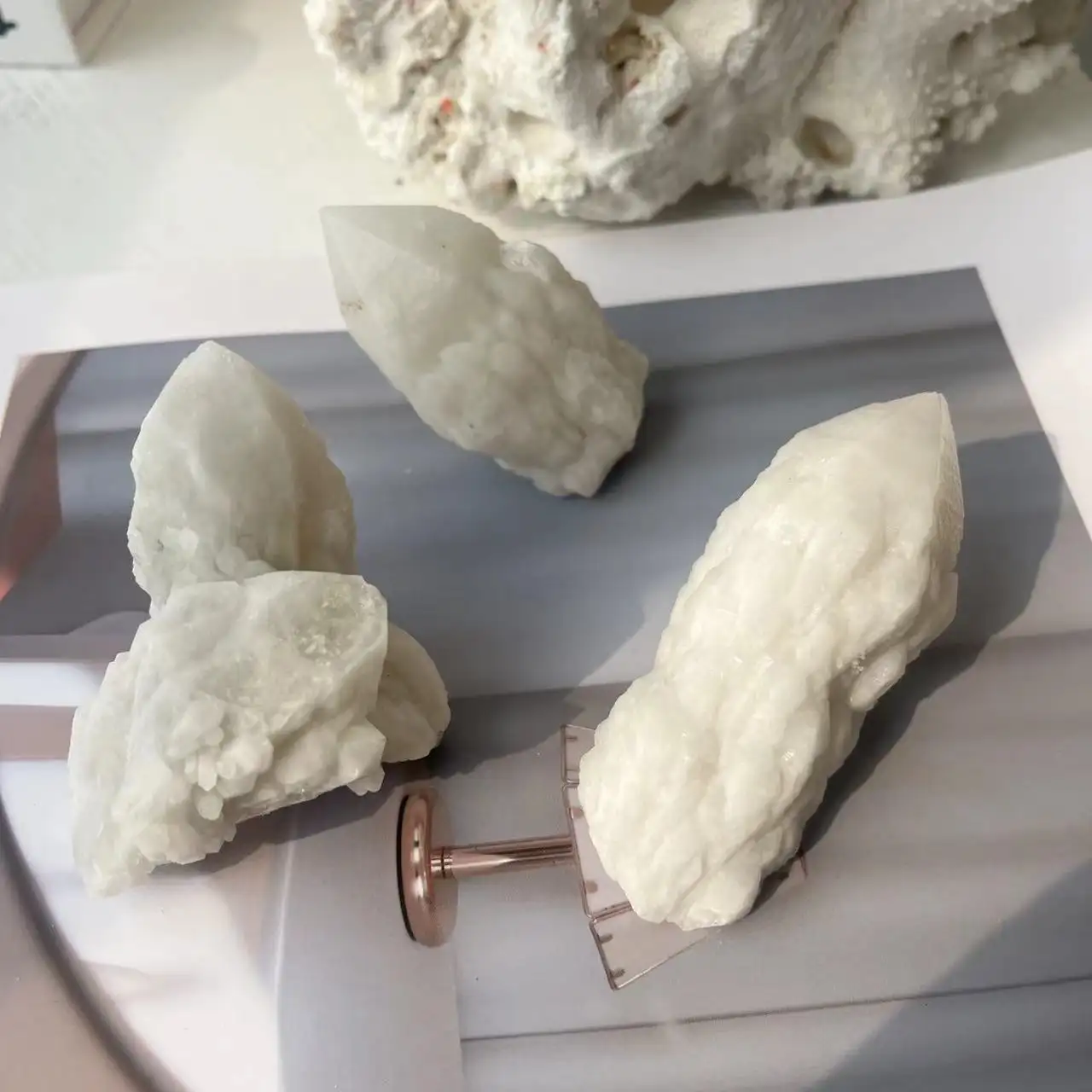 Kualitas Terbaik kristal kuarsa alami batu penyembuhan pemasok lilin batu kuarsa Mongolia dalam lilin kuarsa untuk koleksi