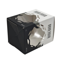 Boîtes d'emballage pliables en carton blanc et noir de haute qualité avec logo personnalisé pour vodka et whisky, matériaux recyclables avec fenêtre découpée