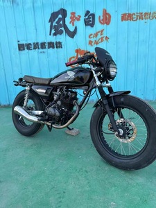 Petite <span class=keywords><strong>moto</strong></span> rétro de performance de 200 cm3 avec freins à disque avant et arrière - Product Image 6