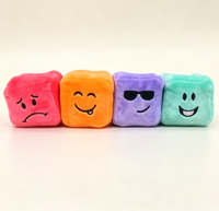 Jouet en peluche cube super doux avec rembourrage en maltose, visage mignon, anti-stress sensoriel, vente en gros