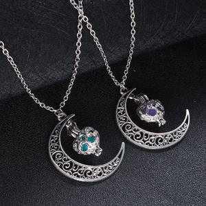 Magico cuore di luna bagliore nella collana scura Vintage Steampunk vuoto amore luminoso incandescente collane bagliore gioielli - Product Image 2