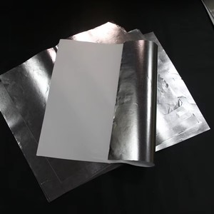 Papier aluminisé laser <span class=keywords><strong>en</strong></span> rouleau, <span class=keywords><strong>prix</strong></span> usine chinois, pour l'étiquetage des bouteilles de bière - Product Image 1