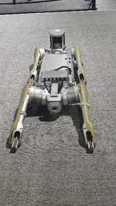 Robot quadrupède intelligent Unitree B2 avec adaptation au terrain et contrôle à distance via le cloud pour l'inspection des services publics et des infrastructures - Product Image 2