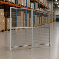 Clôture de sécurité en profilé aluminium pour ligne d'automatisation de tri logistique