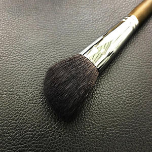 <span class=keywords><strong>Pinceau</strong></span> d'ombre à paupières pour le contour des poils d'animaux <span class=keywords><strong>Pinceau</strong></span> à silhouette biseautée <span class=keywords><strong>Pinceau</strong></span> spécial pour la tête oblique - Product Image 4