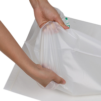 Sacs d'emballage givrés imprimés sur mesure, sacs en plastique biodégradables jetables à fermeture éclair, sacs à fermeture éclair pour vêtements et t-shirts