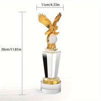 Trofeo de Cristal de Águila Dorada Pulida Premium Personalizado de Fábrica, Elegante Trofeo de Cristal Artístico Estilo Personaje de TV/Cine