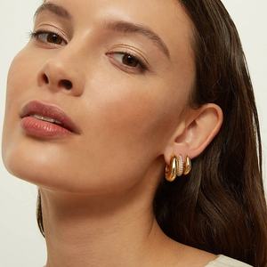 Pendientes de aro de oro 18k de lujo simples pulidos de joyería de moda para mujer al por mayor - Product Image 4