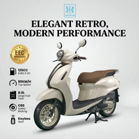 Scooter à essence monocylindre 125 cm³ 4 temps refroidi par air, EFI EURO 5, freins CBS, démarrage sans clé, réservoir de carburant de 8 L, vitesse maximale de 80 km/h