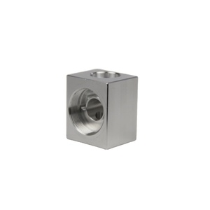 Fournisseur OEM Fabrication de métaux de précision sur mesure Prototype de pièce en aluminium Service d'usinage par fraisage CNC en acier inoxydable - Product Image 4