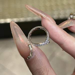 Anillo de Diamantes en Forma de V Simple, Plata de Ley S925, Anillo de Cola de Cinta Versátil de Alta Gama con Incrustaciones - Product Image 5
