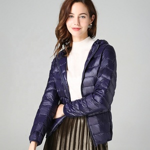 <span class=keywords><strong>Hiver</strong></span> femmes ultraléger mince <span class=keywords><strong>doudoune</strong></span> blanc canards vers le bas vestes à capuche à manches longues <span class=keywords><strong>manteau</strong></span> chaud Parka <span class=keywords><strong>femme</strong></span> Portable Outwear - Product Image 3
