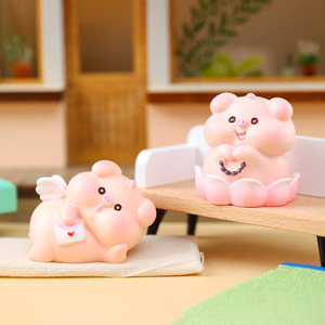 <span class=keywords><strong>Petites</strong></span> décorations en résine de cochon Pipi, style dessin animé mignon, directement de l'usine, pour cadeaux d'anniversaire à des amis, avec possibilité de personnalisation pour cheveux - Product Image 3