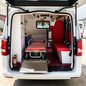 Nouvelle <span class=keywords><strong>ambulance</strong></span> de transfert d'urgence pour patients Mercedes avec équipement médical Euro 5 Essence Transmission automatique Longueur 3-8m - Product Image 4
