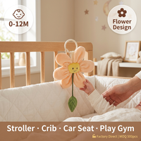 Jouet suspendu pour poussette bébé, fleur en peluche, jouets pour berceau et siège auto, hochet sensoriel pour nourrisson, pendentif à clipser, vente en gros