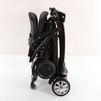 Scooter électrique moderne à 4 roues avec lumières LED, freins à disque et écran intelligent pour les voyages