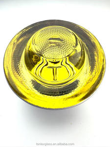 علامة عاكس للطريق من الزجاج المقسى باللون الأبيض والأصفر على جانب الطريق - Product Image 4