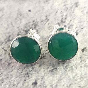 ต่างหูเงินแท้ 925 ประดับด้วยพลอยออนิกซ์สีเขียวธรรมชาติ - Product Image 6