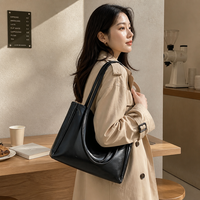 Sac hobo minimaliste en cuir PU souple, sac fourre-tout de grande capacité, sac à bandoulière ultraléger de 0.2kg, sac de voyage quotidien pour femmes, sac de shopping