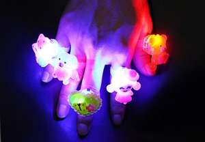 Cadeaux de fête rave, anneaux lumineux LED, anneaux lumineux clignotants, cadeaux d'anniversaire pour enfants, récompenses de classe, prix, trésor - Product Image 5