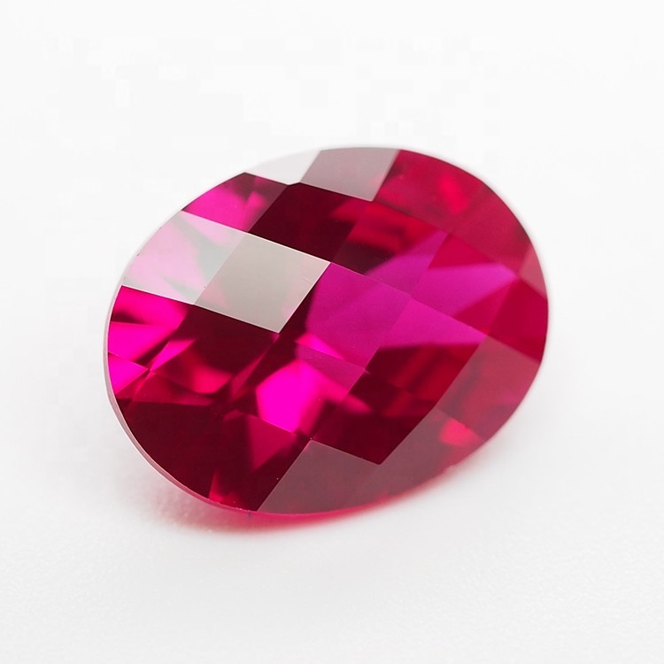 Haute qualité rouge corindon synthétique pour bijoux en or