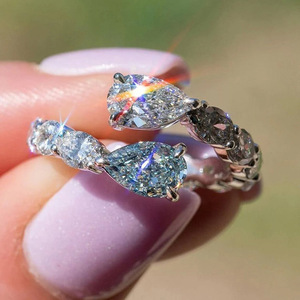 Anello Aperto a Forma di Serpente per Donne, Gioiello da Dito Geometrico Elegante e alla Moda - Product Image 1