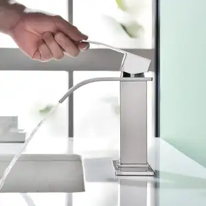 Robinet de lavabo à un niveau de salle de bain de haute qualité chromé en Chine Robinets sanitaires de luxe modernes