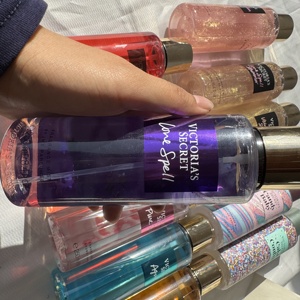 Perfume Corporal en Spray Floral de 250 ml, Fragancia Duradera de Marca al por Mayor, Vicrotia Secret, Perfume Original para Mujer - Product Image 2