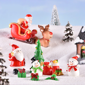 Figurines en résine mignonnes, ornements miniatures, décorations de Noël, petites figurines de Père Noël et bonhomme de neige, breloques, statue de paysage de jardin - Product Image 2