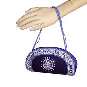 Bolso de mano de lujo con diamantes para cena, bolsa con diseño de diamantes de cena de 2023 I, 2022 - Product Image 3