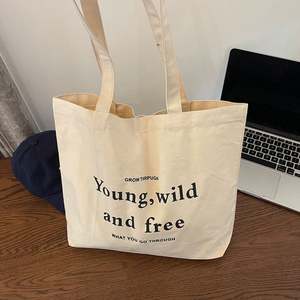 กระเป๋าผ้าฝ้ายพับได้แบบมีหูหิ้วเชือกฝ้าย รีไซเคิล เป็นมิตรกับสิ่งแวดล้อม พิมพ์ลายแบบมินิมอล - Product Image 2