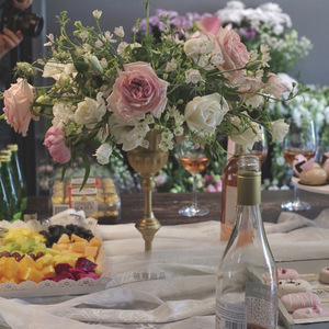 Bình Vàng Sáng Tạo Đứng Bàn Cưới Kim Loại Trung Tâm Trang Trí. - Product Image 6