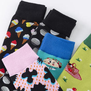 Chaussettes en coton alpaga puzzle hérisson personnalisé à pois de fabricant chinois - Product Image 3