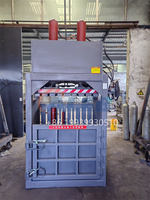 Presse à balles verticale hydraulique directe usine pour textiles, vêtements usagés, chiffons et coton