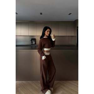 Conjunto Deportivo de 2 Piezas con Capucha, Talla Grande XL, Transpirable, Reflectante, con Logotipo Estampado, Lavado, para Invierno, Color Marrón - Product Image 2