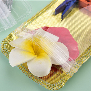 Túi Nhỏ Màu Vàng Bạc Có Thể Khóa Lại Cửa Sổ Sinh Thái Trong Suốt Tùy Chỉnh MOQ Thấp Túi Khóa Kéo Đóng Gói Trang Sức Có Lỗ Treo - Product Image 4