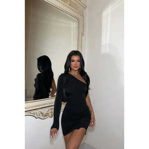 Robe de soirée noire asymétrique à une manche, coupe sirène, avec taille empire personnalisée, longue et fendue, du XS au XL - Product Image 4