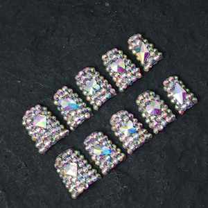 Uñas acrílicas artesanales al por mayor, uñas postizas acrílicas de cobertura completa con forma de pico de pato, diseño completo con diamantes de imitación, personalizables. - Product Image 3