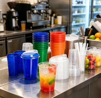 Gobelets en plastique jetables et réutilisables multicolores en gros avec couvercles rabattables pour boissons froides, fêtes, pique-niques, bars et événements