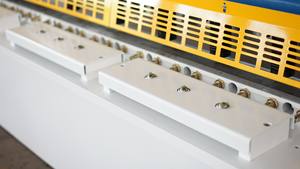 Sanxin מכירת מכונת גז גיליון מתכת 6x3200 בקר גזירה הידראולי גזירה עבור צלחת נירוסטה - Product Image 3