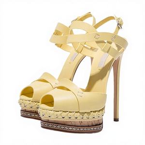 Tacones Personalizados Hechos a Mano, Elegantes y Novedosos, de Alta Calidad, Color Amarillo Claro, Sandalias Abiertas Sexys para Mujer, con Tira Ajustable, Tacones Extremadamente Altos - Product Image 3