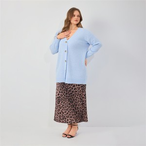 Cardigan in Maglia a V con Bottoni Metallici Grandi, Spalle Scivolate, Lunghezza Media, Taglie Forti, per Uso Quotidiano, Pendolarismo, Casa, Viaggi e Stratificazione - Product Image 4