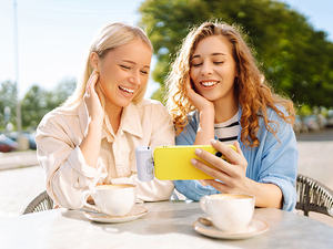 LOGO personnalisable OEM 5500mAh Mini Power Bank Port USB C 20W Charge rapide Chargeur portable Batterie de secours LED intégrée - Product Image 6