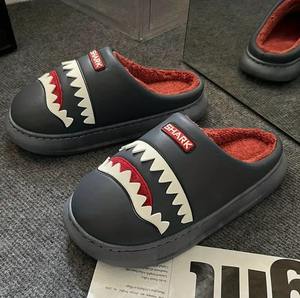 Nouvelles pantoufles d'hiver 2025 pour femmes, douillettes et chaudes, avec doublure en peluche moelleuse et fausse fourrure souple/EVA, idéales pour la chambre à coucher. - Product Image 5