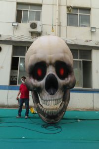 Dekorasi Halloween Tengkorak Tiup Raksasa yang Menyala, Balon Tengkorak Kepala Kerangka yang Menyeramkan - Product Image 6