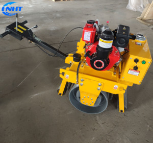 Rodillo Vibratorio Mini de 310 kg, Compactador de Carreteras de un Solo Tambor, Motor de Bomba, Engranaje de Motor, Transmisión Hidráulica de Alta Eficiencia - Product Image 1