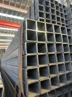 Tube carré en acier au carbone structurel pour les projets de construction, de fabrication de machines et d'ingénierie