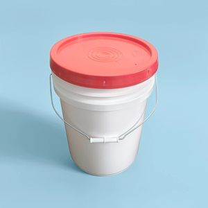 Seau en plastique HDPE de 20 litres de qualité alimentaire, épais et résistant, 90 mil, avec couvercle hermétique - Product Image 1