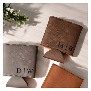 แก้วเก็บความเย็นแบบมีฝาปิด ขนาด 12 ออนซ์ ทำจากหนัง PU  ลายโมโนแกรมสั่งทำพิเศษ  สำหรับใส่เครื่องดื่ม  สามารถสลักเลเซอร์ได้  เหมาะเป็นของชำร่วยงานแต่งงานสำหรับเพื่อนเจ้าบ่าว - Product Image 1